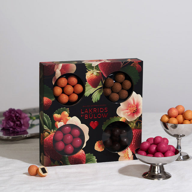 SMALL LOVE SELECTION BOX